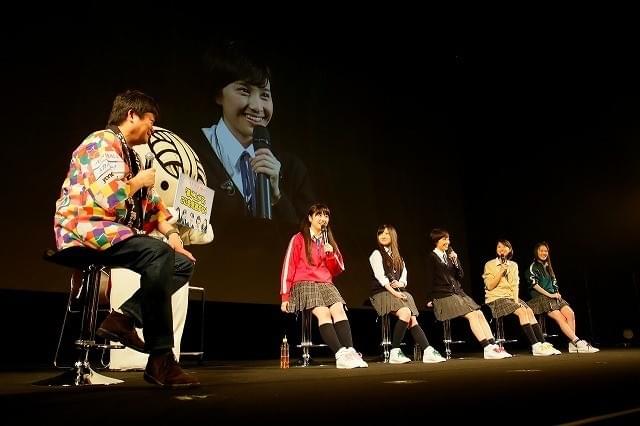 ももクロ「幕が上がる」上映＆ライブに高松が熱狂！ファン2000人結集