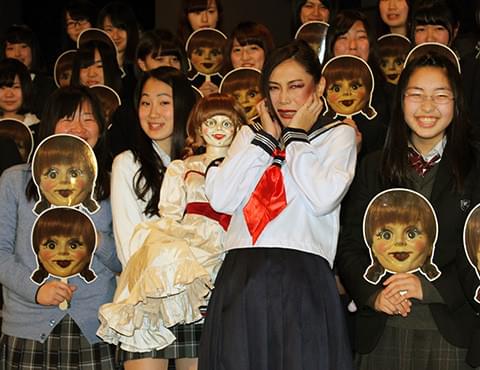 セーラー服姿で登場した椿鬼奴