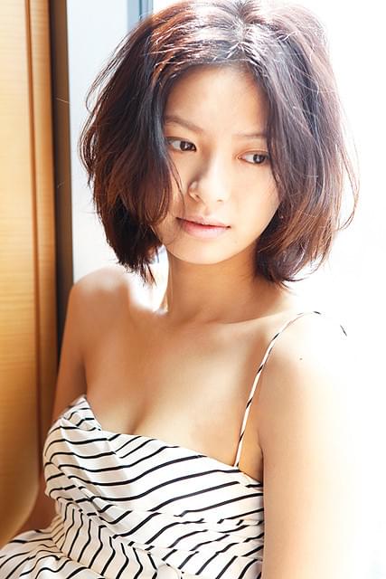 榮倉奈々、4年ぶり写真集「four seasons」が3月17日発売決定