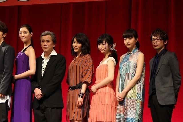 松坂桃李、セックス依存症の医師役で“前貼り”に初挑戦