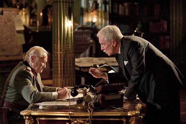 パリの命運をかけた長い一夜がはじまる