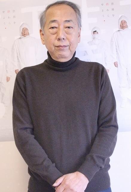 岸部一徳、映画「正しく生きる」で“危険な”芸術家に