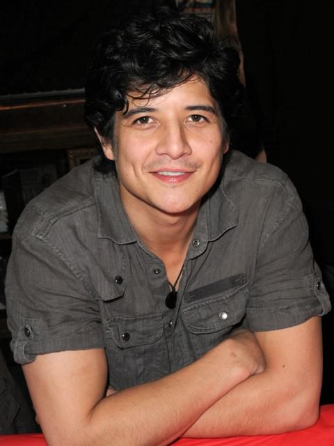 香港警察のリー警部を演じるジョン・フー