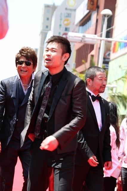 沖縄映画祭・那覇レッドカーペット 斎藤工、橋本愛、武田梨奈に歓声