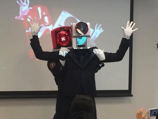 映画泥棒、Twitterに中途入社も盗撮疑惑で採用取り消し!?