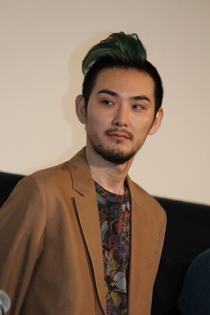 モヒカン姿で登場の松田龍平、怖いものは「顔くらいの大きさのガ」