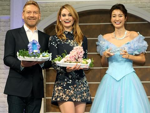 アクティブなシンデレラ演じた新星L・ジェームズ、サプライズ誕生日に「もう泣きそう」