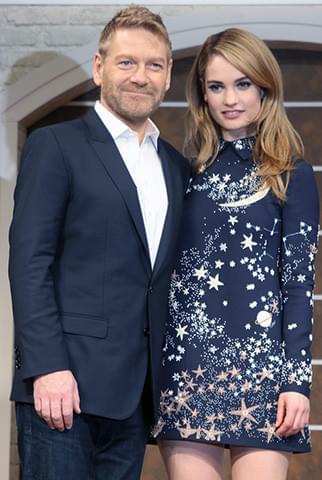 アクティブなシンデレラ演じた新星L・ジェームズ、サプライズ誕生日に「もう泣きそう」