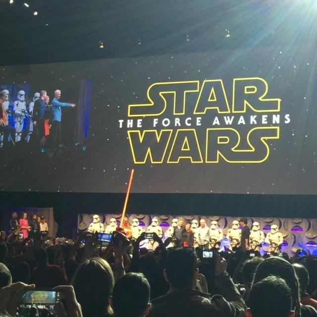 熱狂的なファン4000人が結集！