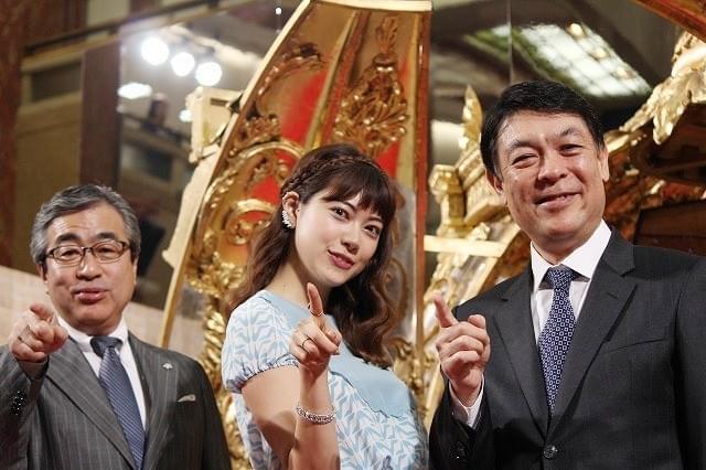 日本橋三越に「シンデレラ」“魔法の馬車”が登場！