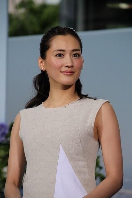 綾瀬×長澤×夏帆×すず「海街diary」4姉妹、カンヌ参加を笑顔で報告！