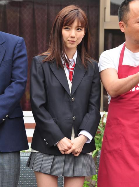 映画「みんな！エスパーだよ！」撮影快調 染谷「頑張るに！」真野「パンチラ頑張るに！」