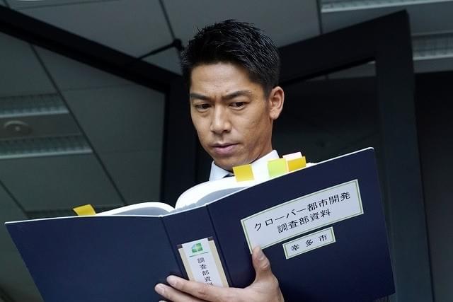 ドラマ「HEAT」に主演するAKIRA