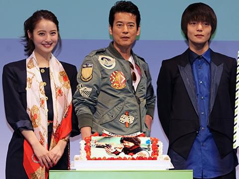 “日本のT・クルーズ”唐沢寿明、毒舌連発もサプライズ誕生日には素直に「うれしいね」