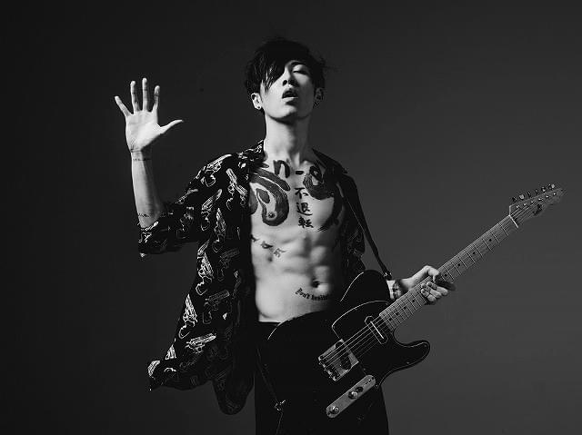 “サムライ・ギタリスト”のMIYAVI