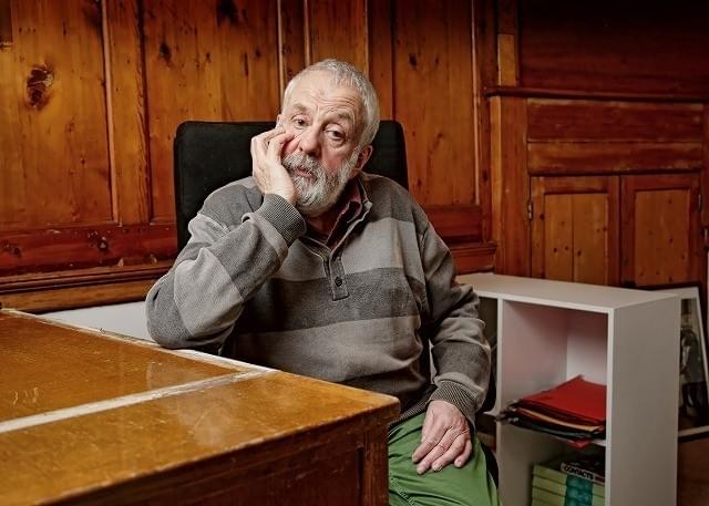 「ターナー、光に愛を求めて」マイク・リー監督が描いた天才画家の半生