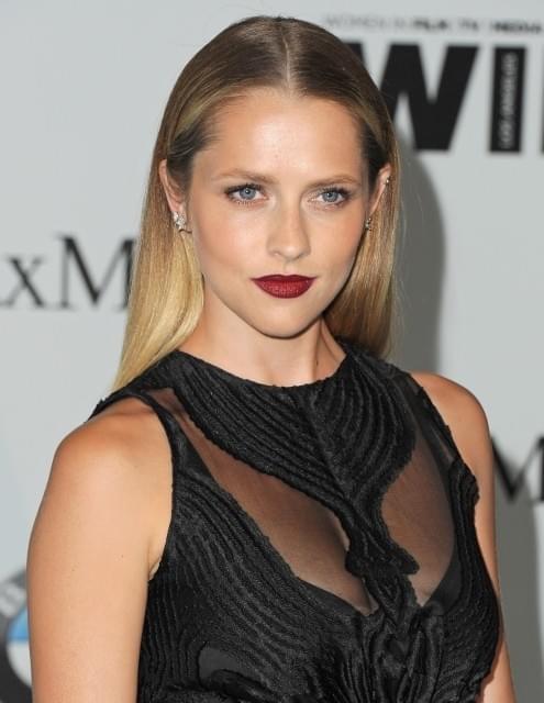 ジェームズ・ワン製作の新作ホラーはテリーサ・パーマー主演