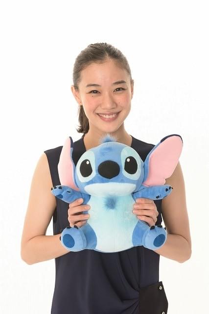 蒼井優がスティッチと“共演”！新作テレビアニメに声優として出演