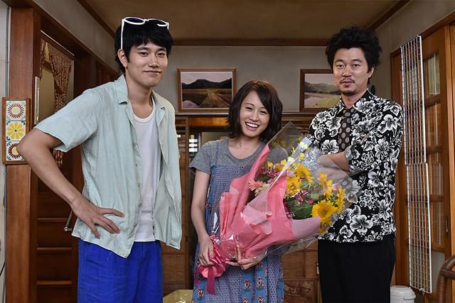 24歳の誕生日を祝福された前田敦子 「ど根性ガエル」共演の松山ケンイチ、新井浩文と