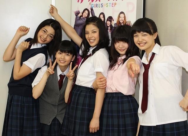 パフォーマンスを披露した“ジミーズ”