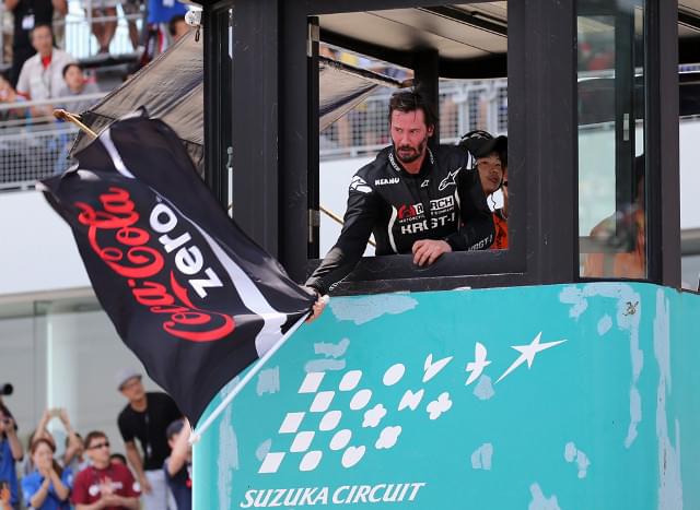キアヌ・リーブス、鈴鹿サーキットに感激！ スターター務める