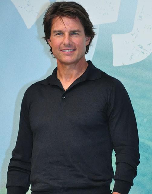 トム・クルーズ、飛行機にぶら下がるのは「おすすめしない」