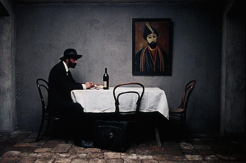 37年ぶりに再上映！「百万本のバラ」モデルの画家描く「放浪の画家ピロスマニ」予告編