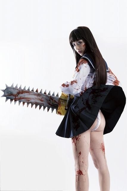 内田理央がふんどし姿でゾンビをなぎ倒す!?「血まみれスケバンチェーンソー」映画化決定