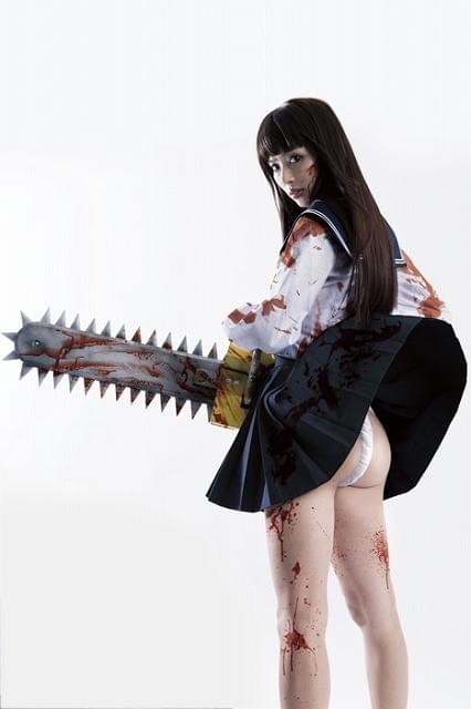 内田理央がふんどし姿でゾンビをなぎ倒す!?「血まみれスケバンチェーンソー」映画化決定