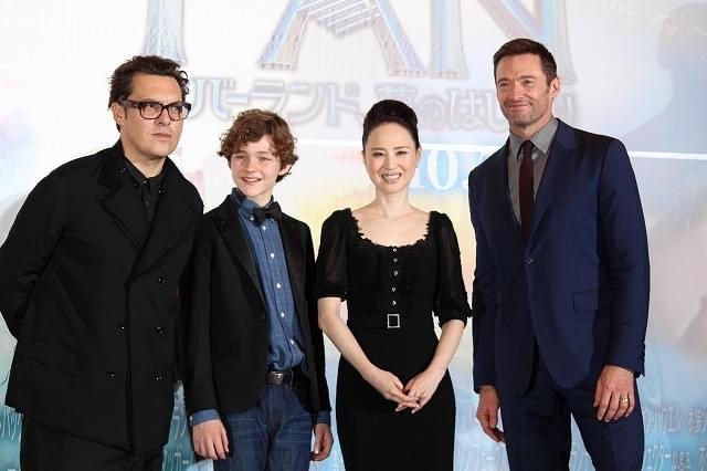 来日中のヒュー・ジャックマン、日本語 吹き替え版主題歌を担当した松田聖子ら