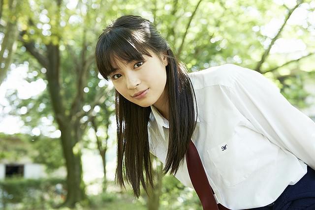 初のロングヘアで千早を演じる広瀬すず