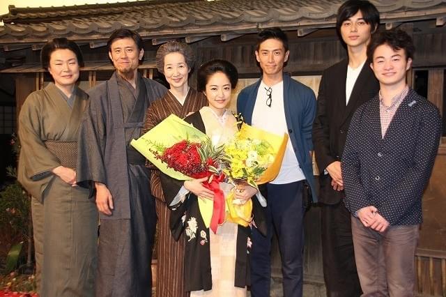 井上真央、「花燃ゆ」泣き笑いのクランクアップ「こんなに成長できた作品はない」