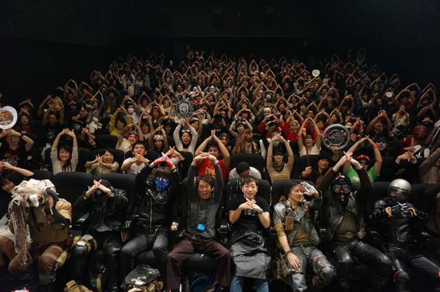 劇場スタッフ、花俟氏の呼びかけで最後はみんなで記念撮影。