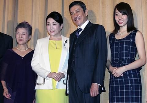 松坂慶子、「20代のつもりで演じた」主演映画公開に感無量 共演者からの賛辞には大照れ