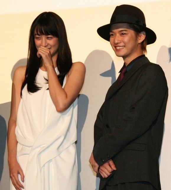 共演2度目の千葉雄大と山本美月「前より素敵になっていた」と褒め合い