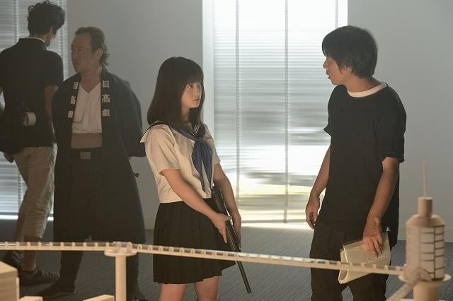 橋本環奈「セーラー服と機関銃 卒業」で作り上げた“オリジナルの星泉”とは