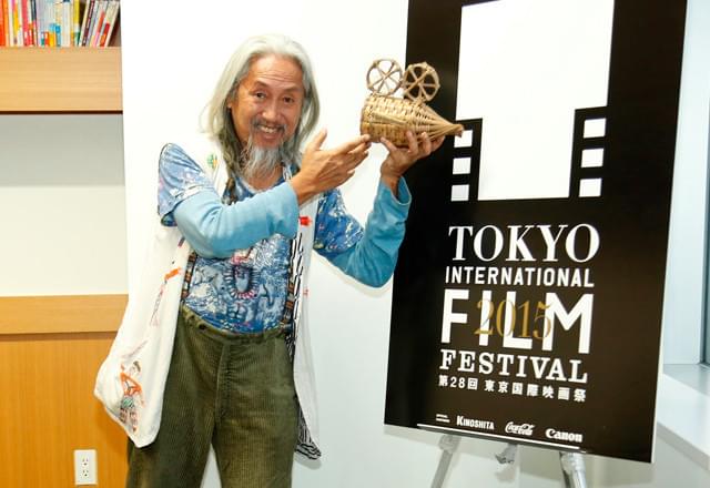 キドラット・タヒミック監督が35年間も撮影を棚上げして取り組んだことは？