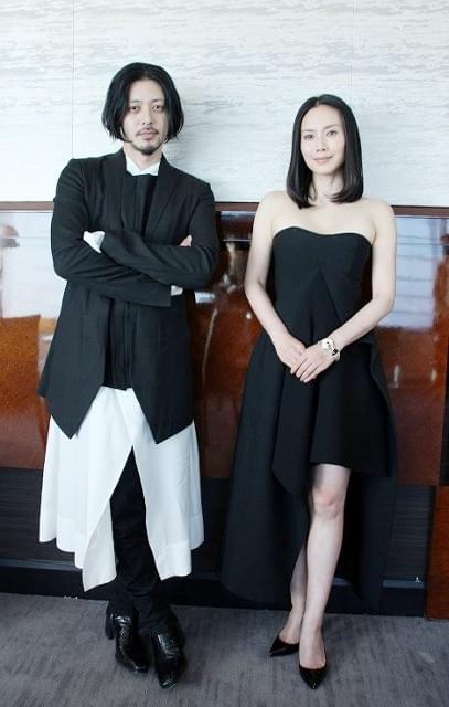 「FOUJITA」夫婦役で初共演、オダギリジョーと中谷美紀が語る唯一無二の小栗映画の世界観