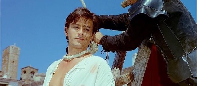 アラン・ドロン生誕80年 二役に挑んだ傑作活劇「黒いチューリップ」がブルーレイ化