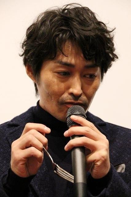 「俳優 亀岡拓次」主演・安田顕、特製誕生ケーキにご満悦「おめでとう、僕！」