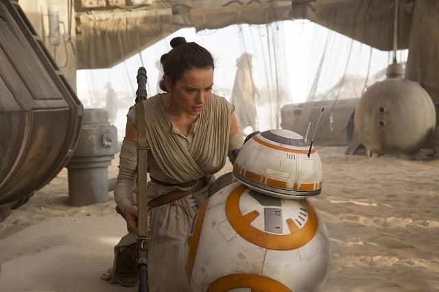 「スター・ウォーズ」最新作、愛情たっぷりの撮影風景収めたメイキング公開！