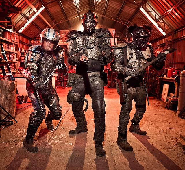 監督お手製のゾンビカーにDIYアーマーで人類を救う!?「ゾンビマックス！」予告公開