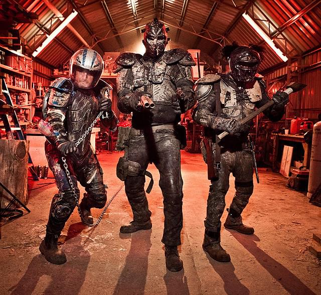 監督お手製のゾンビカーにDIYアーマーで人類を救う!?「ゾンビマックス！」予告公開