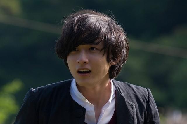 小関裕太＆森川葵、泥まみれの化け物に戦慄！青春ホラー「ドロメ」特報完成