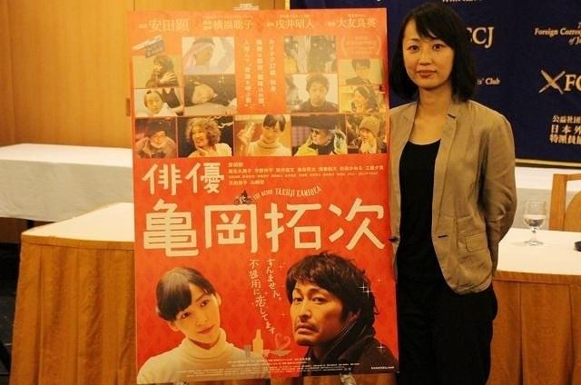 外国人記者の質問に答えた横浜聡子監督