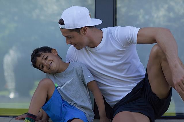 C・ロナウドやメッシのドキュメンタリーも 「ヨコハマ・フットボール映画祭2016」開催決定