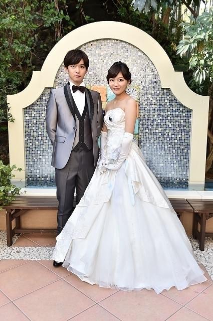 川口春奈、ウエディングドレス姿披露！香取慎吾主演ドラマで千葉雄大と夫婦演じる