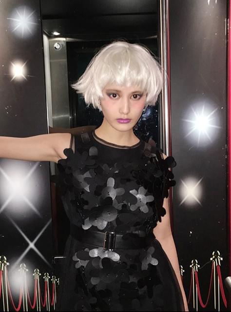 橋本愛、白ウィッグ姿を披露！蘭ロッテルダム映画祭でファンと交流深める