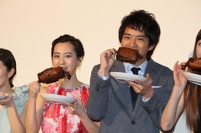 三浦貴大、主演作「マンガ肉と僕」でハーレム状態「美女3人に囲まれた」とデレデレ