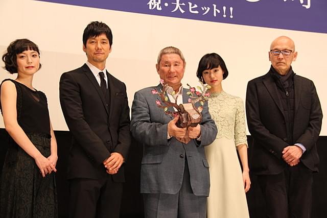 たけし、ベルリン土産に困惑「俺は抽選会で当たったオヤジか」